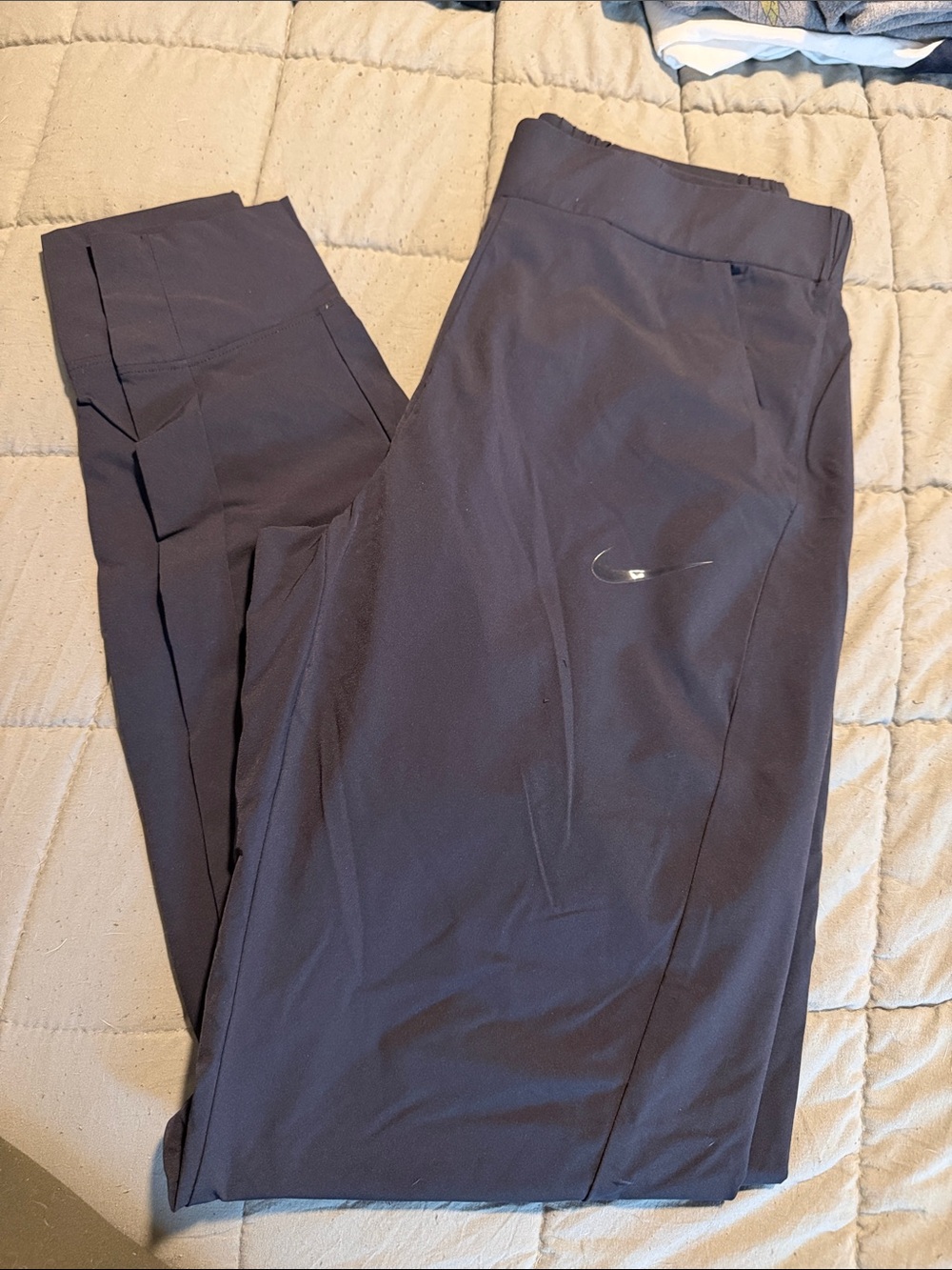 Nike women’s back Joggers with Nike Swoosh